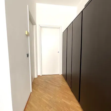 Your Apartments In Navigli District Милан