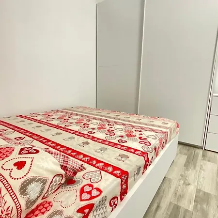 Your Apartments In Navigli District Апартаменты